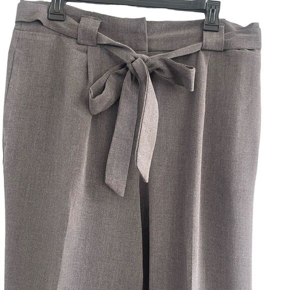 Violet and Roses - Women’s Dress Pants with tie belt. Size: 19/30 Color: Gray - Picture 2 of 8